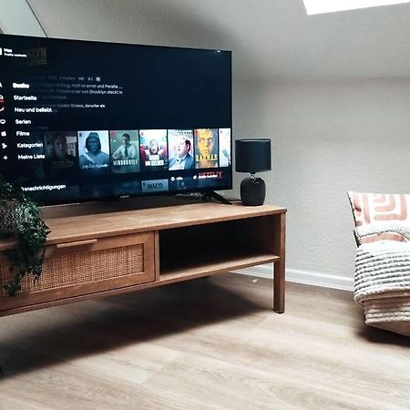 Stylische Altstadtwohnung - Netflix - Smart Tv - Schlafsofa Fuer 3 Personen แอร์ฟวร์ท ภายนอก รูปภาพ