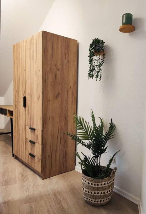 Stylische Altstadtwohnung - Netflix - Smart Tv - Schlafsofa Fuer 3 Personen แอร์ฟวร์ท ภายนอก รูปภาพ